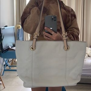 MICHAEL KORS white purse